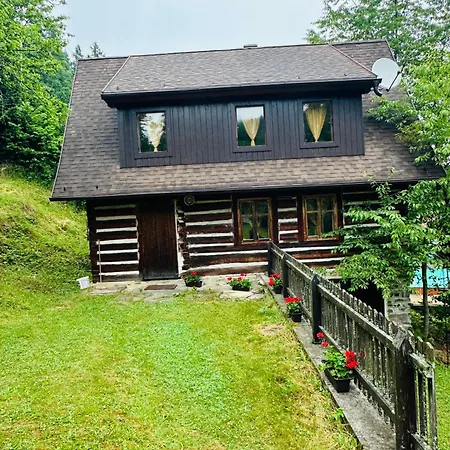 Chalupa Ski Jezersko ロッジ イェゼルスコ